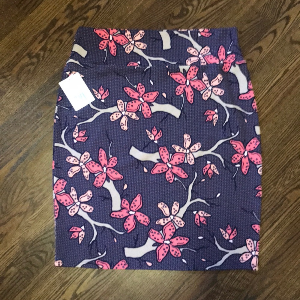 Lularoe pencil skirt (Cassie)